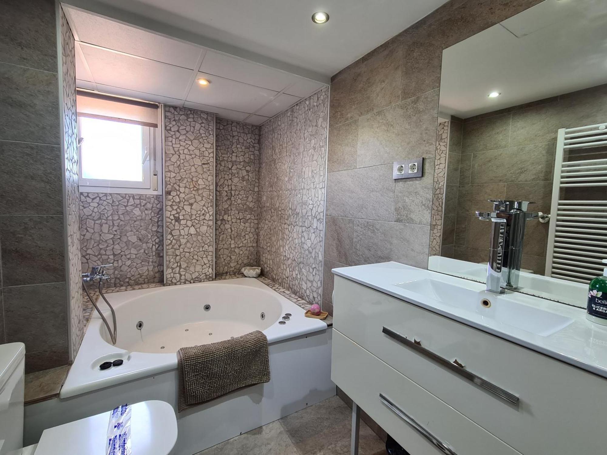 Dos Torres Ribera Play & Relax Con Jacuzzi Y Cine Zaragoza Exterior foto